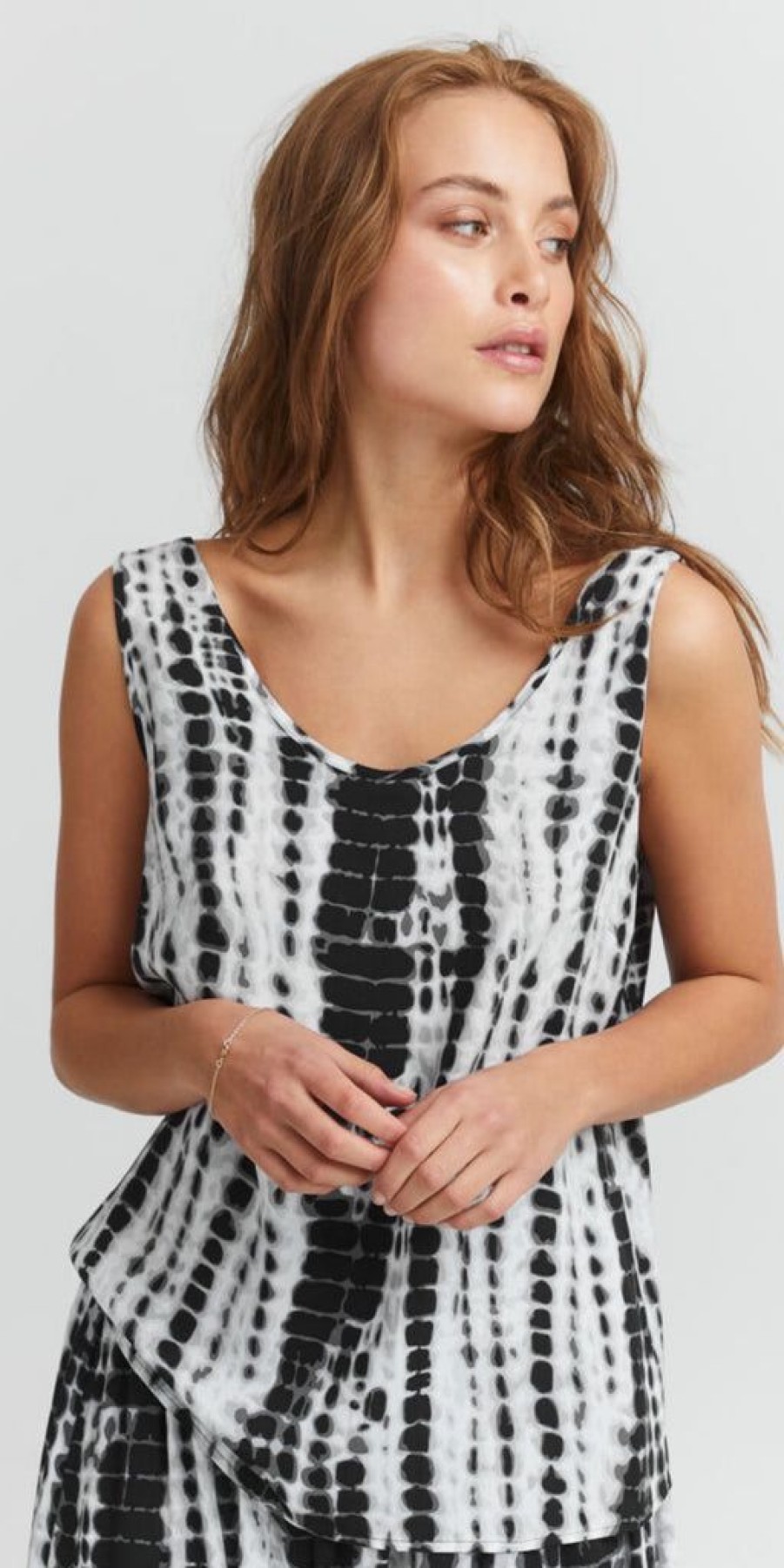 Women The Secret Closet Tops | Pulz Nelly Top In Black Tie Dye