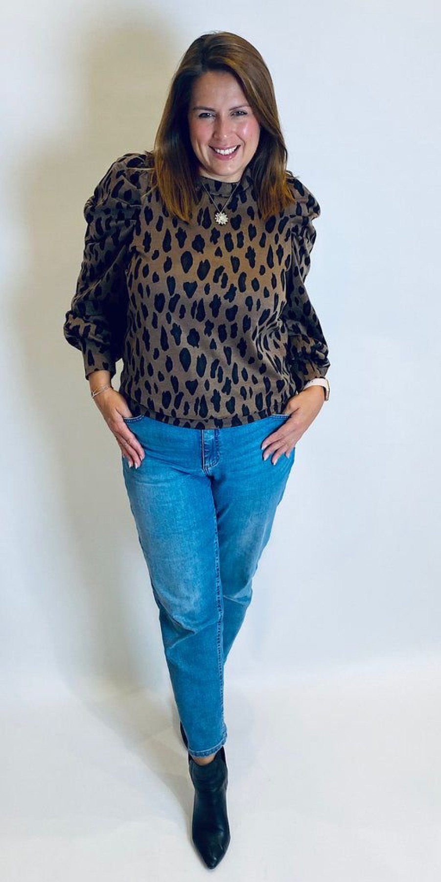 Women The Secret Closet One Left Knits | Pulz Dunne Top In Brown Print