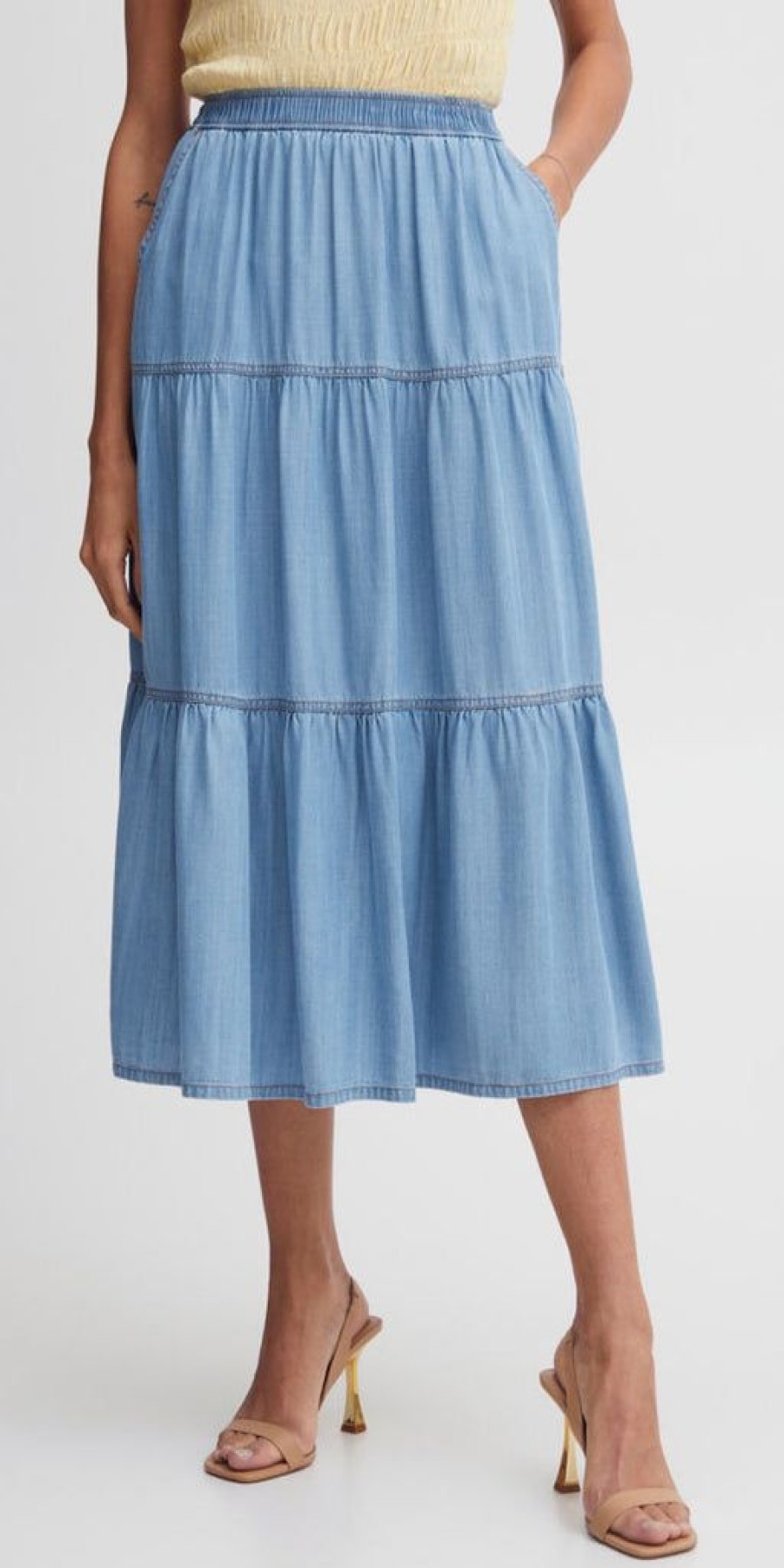 Women The Secret Closet | B Young Lana Long Skirt In Light Blue Denim